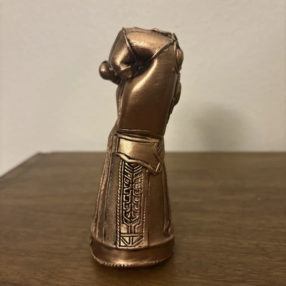 Marvel Avengers Thanos Infinity Gauntlet Bronze Resin Bottle‎ Opener